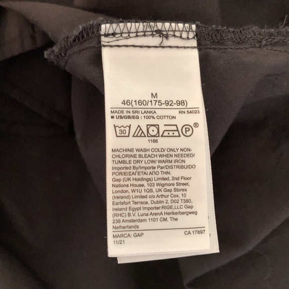 Gap, button down shirt dress with pockets, size medium - Picture 12 of 15